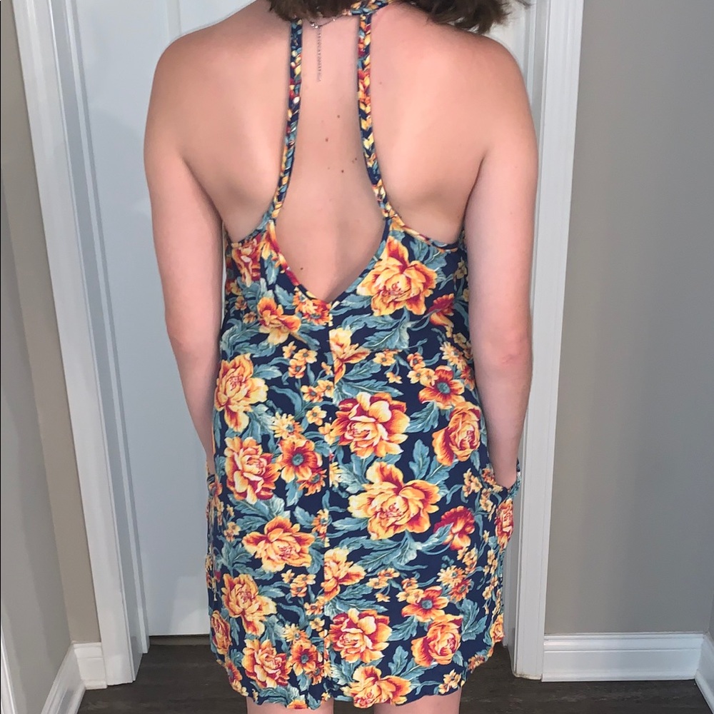 FLORAL POCKET DRESS SIZE M AMERICAN EAGLE